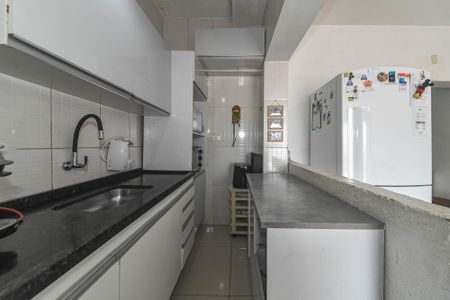Casa à venda com 170m², 3 quartos e 2 vagas Casa à venda com 170m², 3 quartos e 2 vagasCozinha