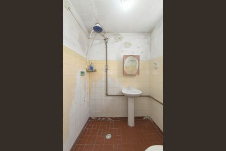 Casa à venda com 170m², 3 quartos e 2 vagas Casa à venda com 170m², 3 quartos e 2 vagasBanheiro de Serviço