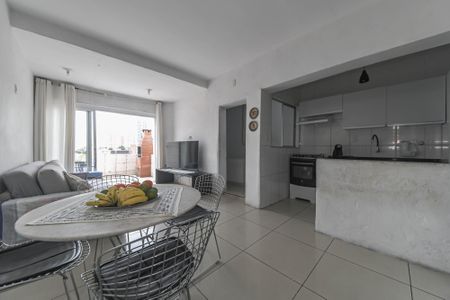 Casa à venda com 170m², 3 quartos e 2 vagas Casa à venda com 170m², 3 quartos e 2 vagasCopa