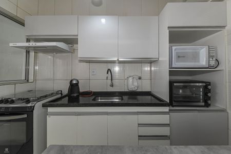 Casa à venda com 170m², 3 quartos e 2 vagas Casa à venda com 170m², 3 quartos e 2 vagasCozinha