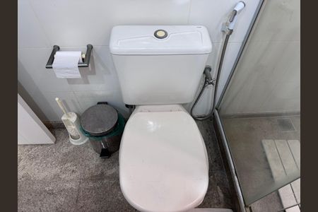 Apartamento à venda com 400m², 5 quartos e 4 vagas Apartamento à venda com 400m², 5 quartos e 4 vagasBanheiro da Suíte 5