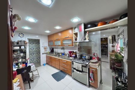 Apartamento à venda com 400m², 5 quartos e 4 vagas Apartamento à venda com 400m², 5 quartos e 4 vagasCozinha