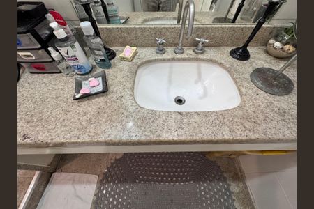 Apartamento à venda com 400m², 5 quartos e 4 vagas Apartamento à venda com 400m², 5 quartos e 4 vagasBanheiro da Suíte 5