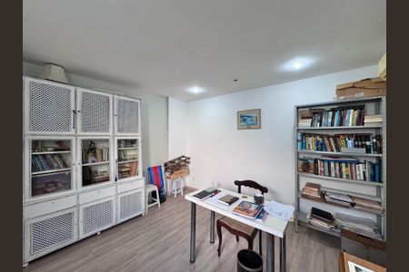 Apartamento à venda com 400m², 5 quartos e 4 vagas Apartamento à venda com 400m², 5 quartos e 4 vagasSuíte 3