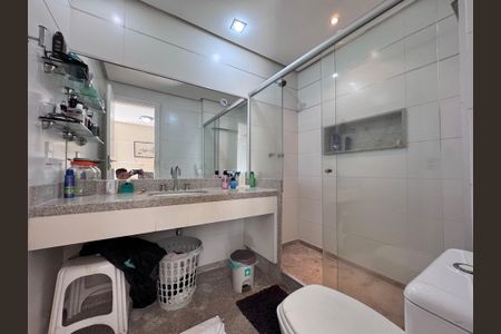 Apartamento à venda com 400m², 5 quartos e 4 vagas Apartamento à venda com 400m², 5 quartos e 4 vagasBanheiro da Suíte 4