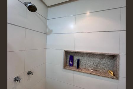 Apartamento à venda com 400m², 5 quartos e 4 vagas Apartamento à venda com 400m², 5 quartos e 4 vagasBanheiro da Suíte 4