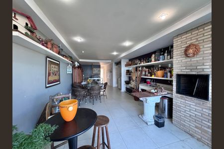 Apartamento à venda com 400m², 5 quartos e 4 vagas Apartamento à venda com 400m², 5 quartos e 4 vagasÁrea comum - Salão gourmet