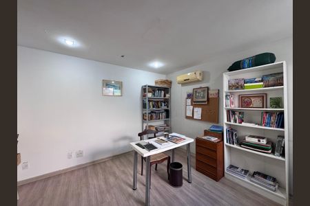 Apartamento à venda com 400m², 5 quartos e 4 vagas Apartamento à venda com 400m², 5 quartos e 4 vagasSuíte 3