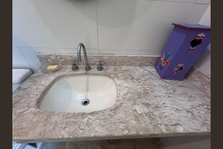 Apartamento à venda com 400m², 5 quartos e 4 vagas Apartamento à venda com 400m², 5 quartos e 4 vagasBanheiro da Suíte 3