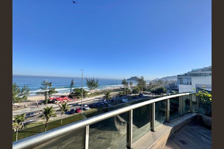 Apartamento à venda com 400m², 5 quartos e 4 vagas Apartamento à venda com 400m², 5 quartos e 4 vagasVista do Terraço