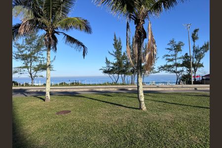 Apartamento à venda com 400m², 5 quartos e 4 vagas Apartamento à venda com 400m², 5 quartos e 4 vagasVista da Rua