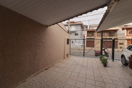 Casa à venda com 250m², 3 quartos e 3 vagas Casa à venda com 250m², 3 quartos e 3 vagasGaragem