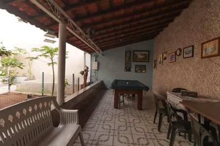 Casa à venda com 250m², 3 quartos e 3 vagas Casa à venda com 250m², 3 quartos e 3 vagasÁrea comum