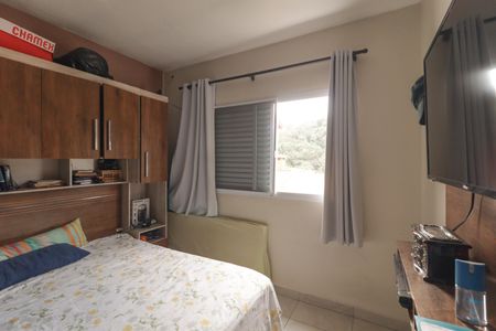 Casa à venda com 250m², 3 quartos e 3 vagas Casa à venda com 250m², 3 quartos e 3 vagasQuarto