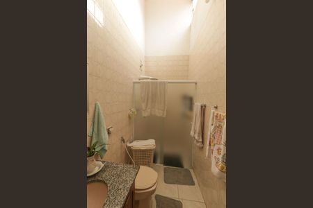 Casa à venda com 250m², 3 quartos e 3 vagas Casa à venda com 250m², 3 quartos e 3 vagasBanheiro