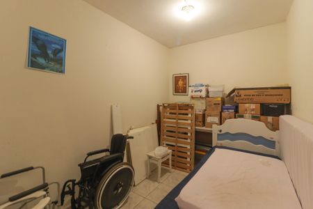 Casa à venda com 250m², 3 quartos e 3 vagas Casa à venda com 250m², 3 quartos e 3 vagasCasa 2- Quarto