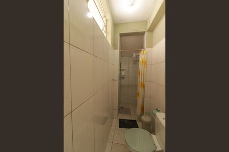 Casa à venda com 250m², 3 quartos e 3 vagas Casa à venda com 250m², 3 quartos e 3 vagasCasa 2- Banheiro