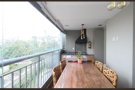 Apartamento à venda com 111m², 2 quartos e 2 vagasVaranda