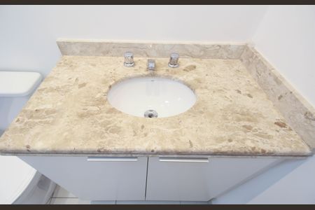 Apartamento à venda com 111m², 2 quartos e 2 vagasBanheiro da Suíte 2