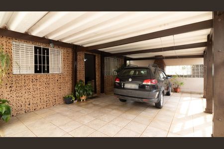 Casa à venda com 250m², 3 quartos e 2 vagasGaragem