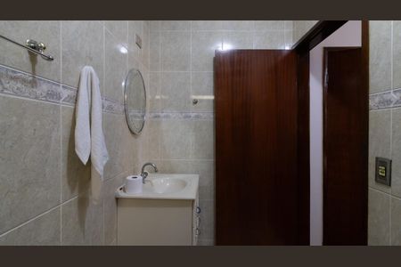 Casa à venda com 250m², 3 quartos e 2 vagasBanheiro da Suíte