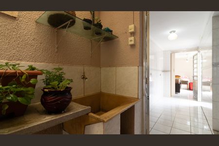 Casa à venda com 250m², 3 quartos e 2 vagasÁrea de Serviço