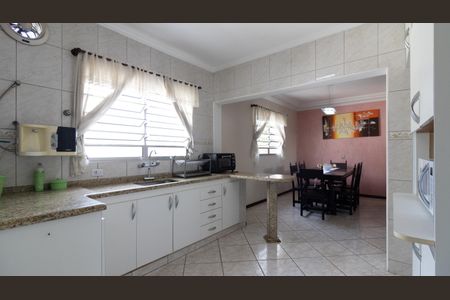 Casa à venda com 250m², 3 quartos e 2 vagasCozinha