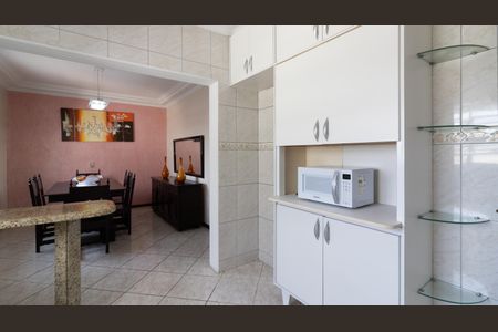 Casa à venda com 250m², 3 quartos e 2 vagasCozinha