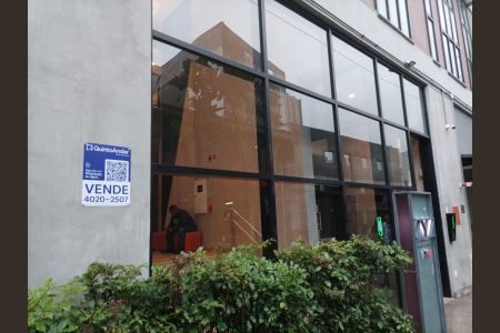 Studio para alugar com 23m², 1 quarto e 1 vaga Studio para alugar com 23m², 1 quarto e 1 vagaPlaca