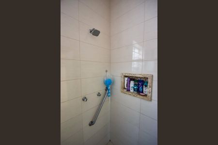 Casa de condomínio à venda com 191m², 5 quartos e 2 vagasBanheiro Social