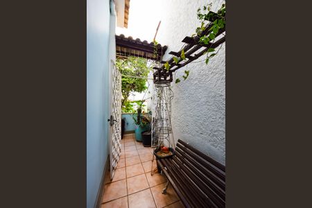 Casa de condomínio à venda com 191m², 5 quartos e 2 vagasLateral