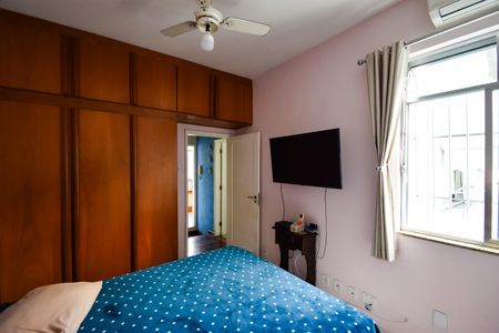 Casa de condomínio à venda com 191m², 5 quartos e 2 vagasQuarto 3