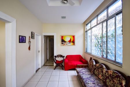 Casa de condomínio à venda com 191m², 5 quartos e 2 vagasSala