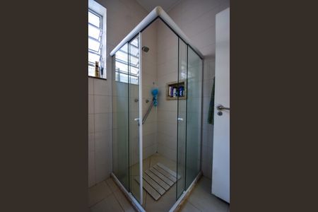 Casa de condomínio à venda com 191m², 5 quartos e 2 vagasBanheiro Social