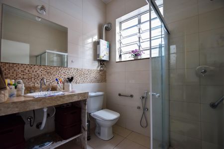 Casa de condomínio à venda com 191m², 5 quartos e 2 vagasBanheiro Social