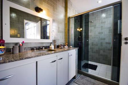 Casa de condomínio à venda com 191m², 5 quartos e 2 vagasBanheiro Suíte