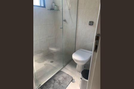 Casa à venda com 400m², 5 quartos e 6 vagasBanheiro Casa 1