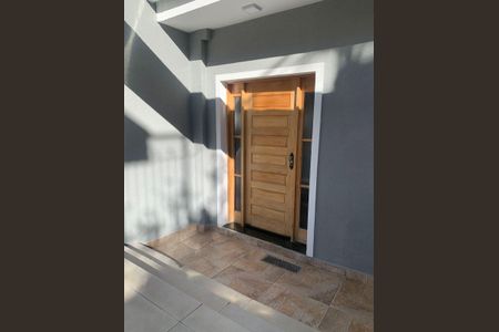 Casa à venda com 400m², 5 quartos e 6 vagasÁrea Externa Casa 2