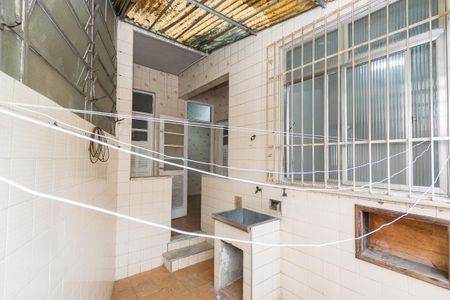 Apartamento para alugar com 68m², 2 quartos e 1 vagaÁrea de Serviço