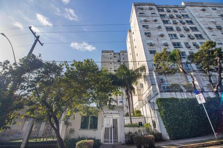 Apartamento para alugar com 57m², 2 quartos e 1 vaga Apartamento para alugar com 57m², 2 quartos e 1 vagaFachada