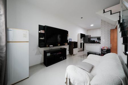 Sala/Cozinha de casa de condomínio à venda com 2 quartos, 69m² em Parque Boturussu, São Paulo