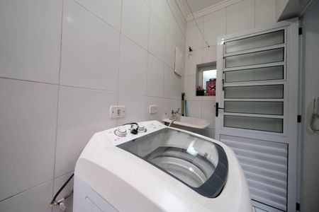Casa de condomínio à venda com 69m², 2 quartos e 1 vagaÁrea de Serviço