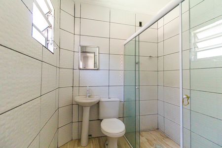 Casa à venda com 250m², 3 quartos e 1 vaga Casa à venda com 250m², 3 quartos e 1 vagaBanheiro da Suíte