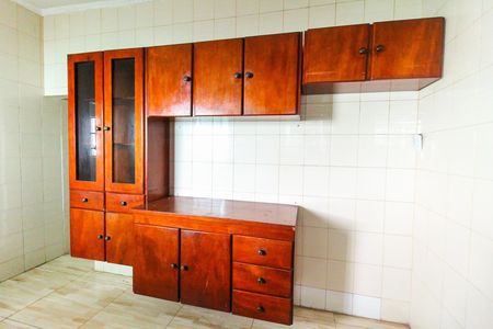 Casa à venda com 250m², 3 quartos e 1 vaga Casa à venda com 250m², 3 quartos e 1 vagaCozinha
