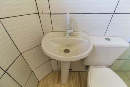 Casa à venda com 250m², 3 quartos e 1 vaga Casa à venda com 250m², 3 quartos e 1 vagaBanheiro da Suíte