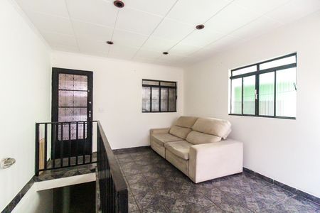 Casa à venda com 250m², 3 quartos e 1 vaga Casa à venda com 250m², 3 quartos e 1 vagaSala