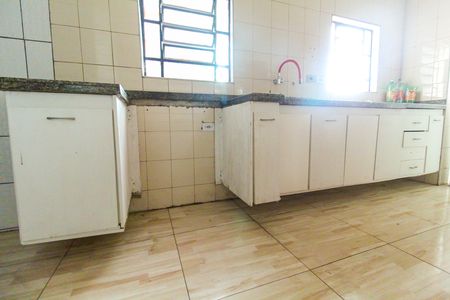 Casa à venda com 250m², 3 quartos e 1 vaga Casa à venda com 250m², 3 quartos e 1 vagaCozinha