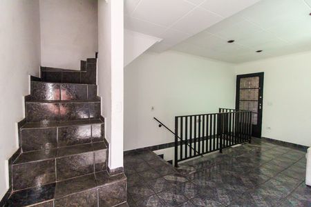 Casa à venda com 250m², 3 quartos e 1 vaga Casa à venda com 250m², 3 quartos e 1 vagaSala