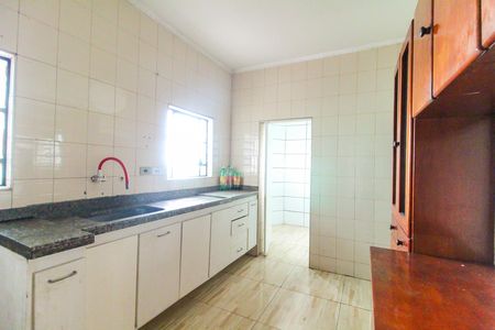 Casa à venda com 250m², 3 quartos e 1 vaga Casa à venda com 250m², 3 quartos e 1 vagaCozinha