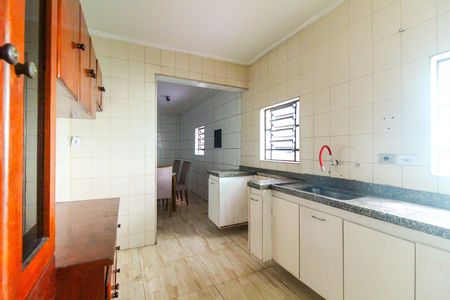Casa à venda com 250m², 3 quartos e 1 vaga Casa à venda com 250m², 3 quartos e 1 vagaCozinha